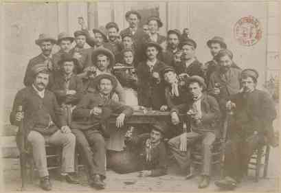 11 Fi 0433 IntituléGrève des cordonniers à Angers, octobre 1893 : réunion des grévistes.